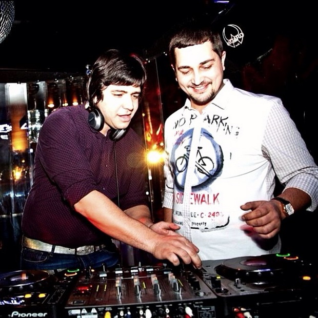 DJ